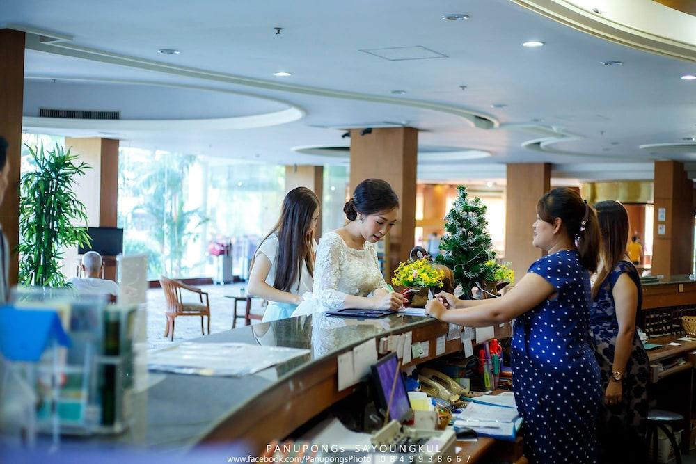 Wattana Park Hotel Trang Ngoại thất bức ảnh
